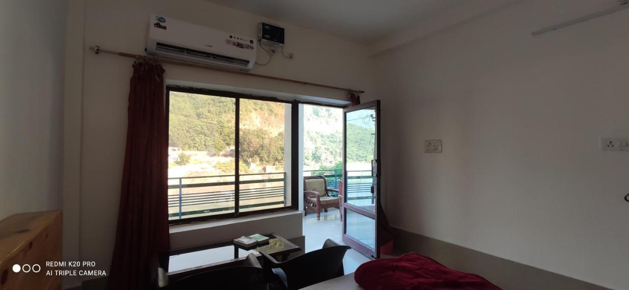 H7 Stay On The Ganges, Yoga & Spa Resort, רישיקש מראה חיצוני תמונה