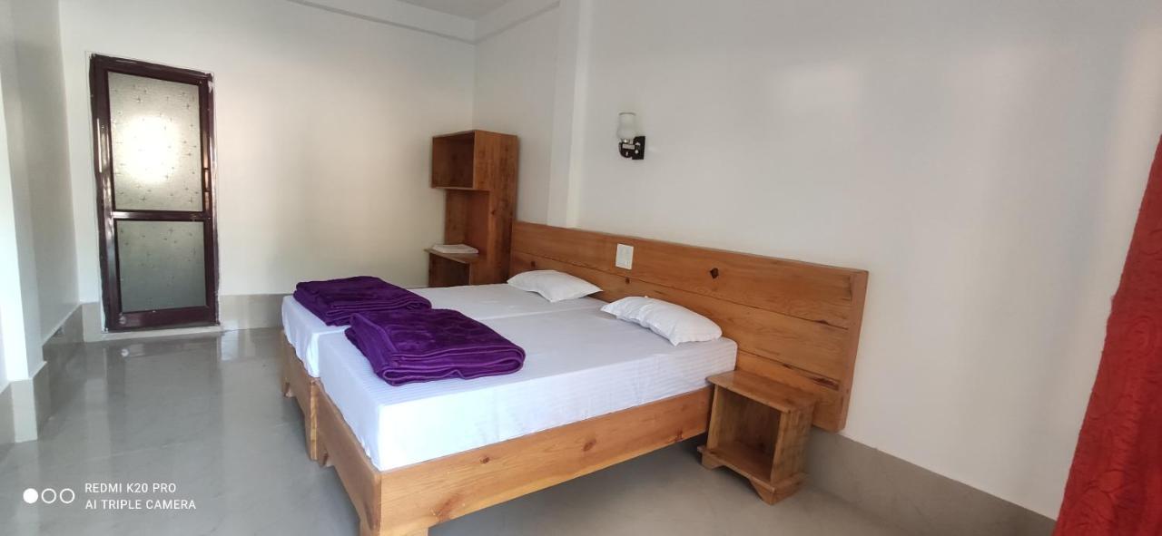 H7 Stay On The Ganges, Yoga & Spa Resort, רישיקש מראה חיצוני תמונה