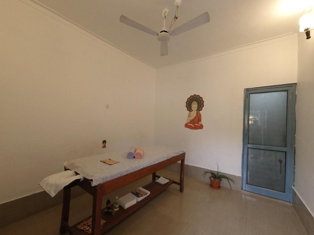 H7 Stay On The Ganges, Yoga & Spa Resort, רישיקש מראה חיצוני תמונה