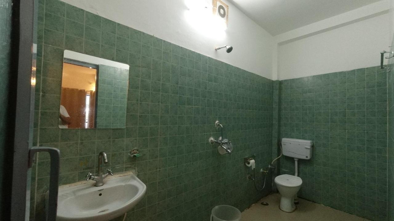 H7 Stay On The Ganges, Yoga & Spa Resort, רישיקש מראה חיצוני תמונה