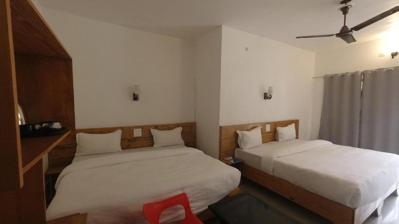 H7 Stay On The Ganges, Yoga & Spa Resort, רישיקש מראה חיצוני תמונה