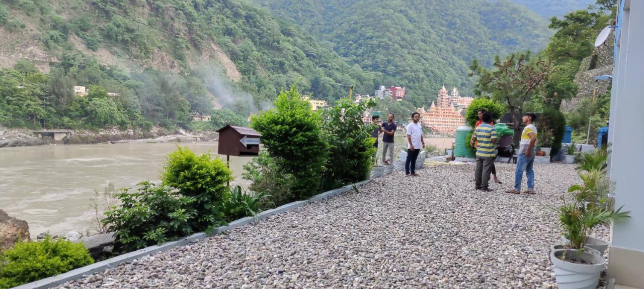 H7 Stay On The Ganges, Yoga & Spa Resort, רישיקש מראה חיצוני תמונה