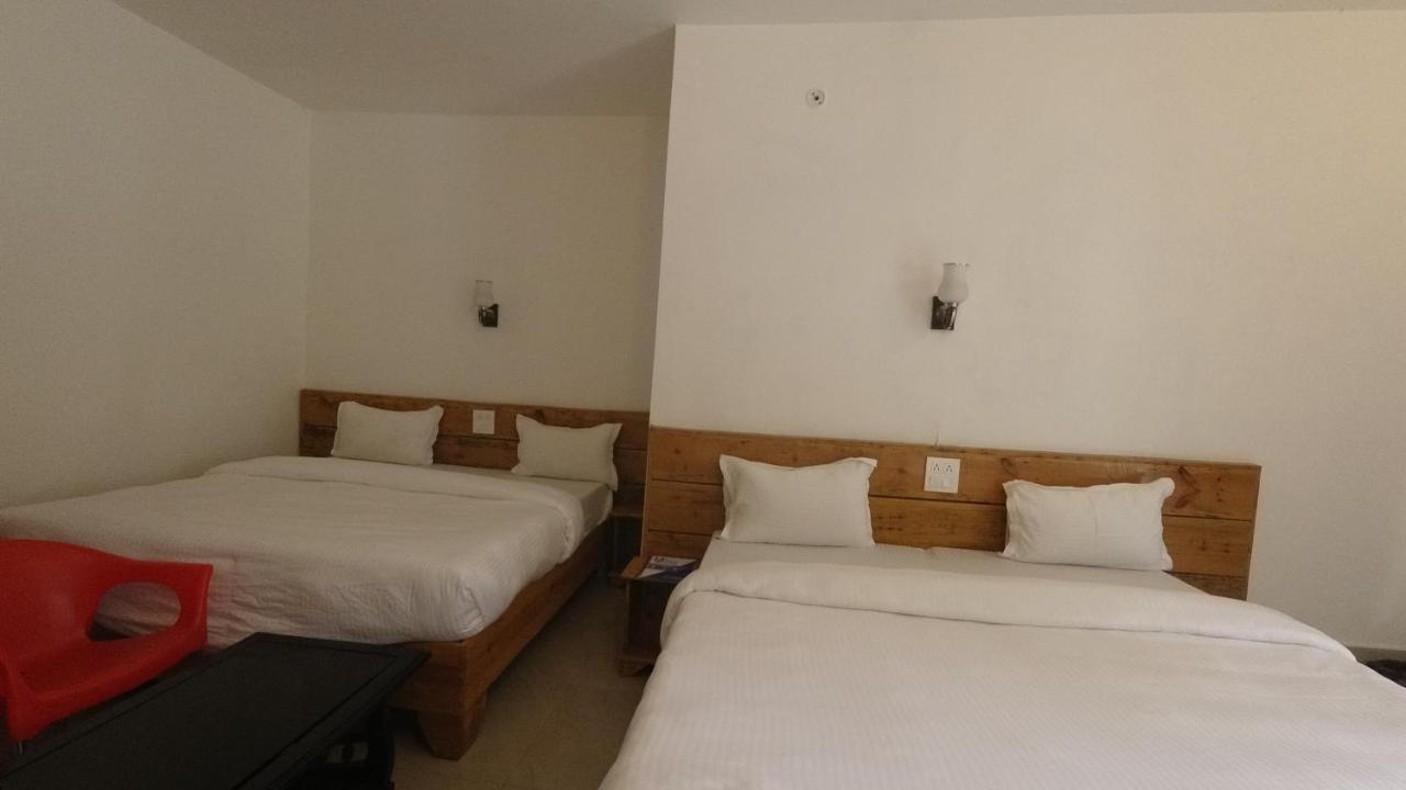 H7 Stay On The Ganges, Yoga & Spa Resort, רישיקש מראה חיצוני תמונה